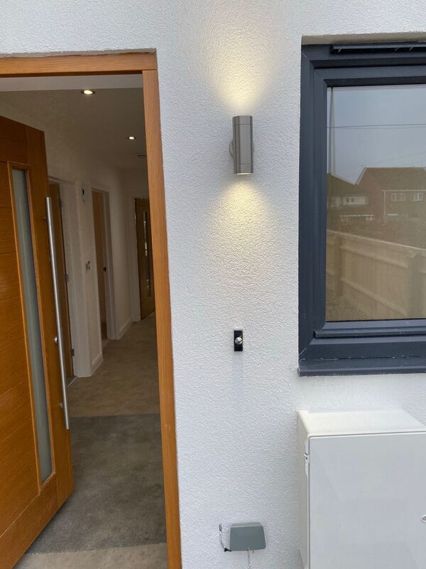 Entry light installation